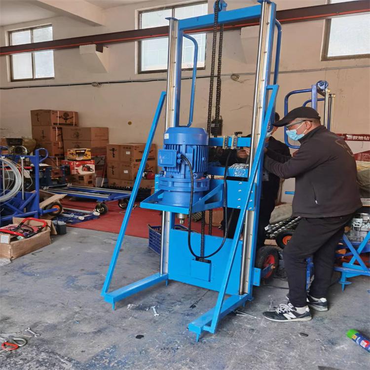 新款光伏打桩机价格：全新升级，打桩更快更稳定-河南雷力机械制造有限公司