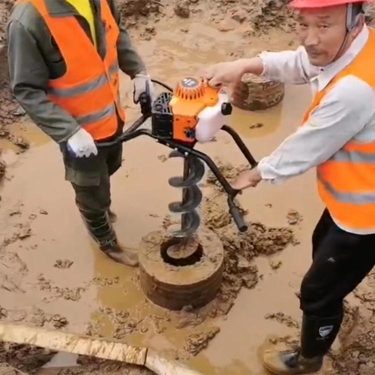 管桩掏土机:管桩施工必备神器!探索管桩掏土机的功能和应用场景。-河南雷力机械制造有限公司