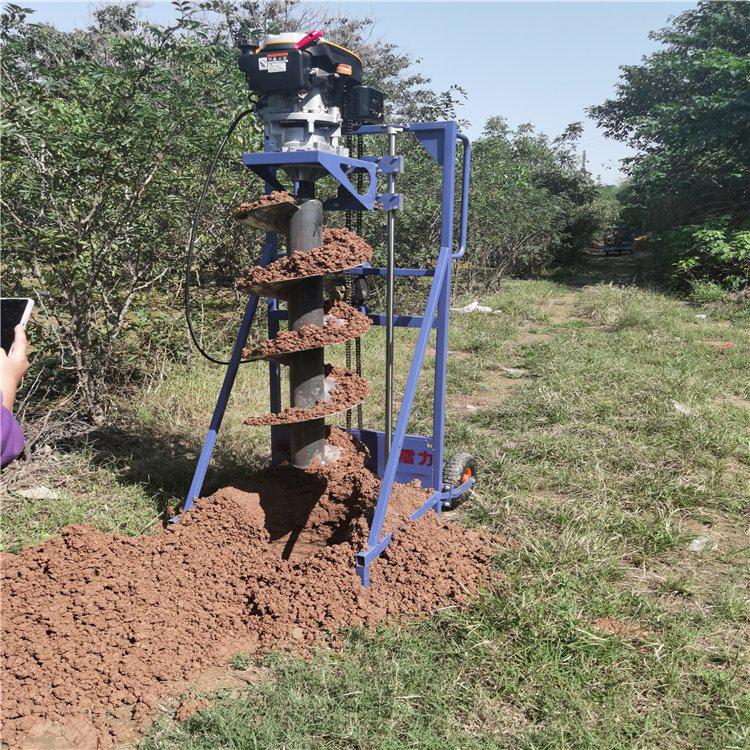 陡坡光伏打桩机是一种专门针对陡峭山坡设计的打桩设备-河南雷力机械制造有限公司