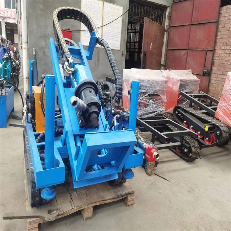 山坡也不在话下!履带式微型山坡打桩机助你轻松打造山地基础!-河南雷力机械制造有限公司