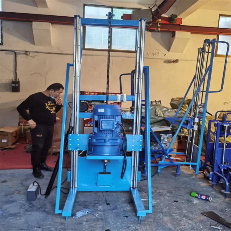 水泥预制柱光伏压桩机的特点-河南雷力机械制造有限公司