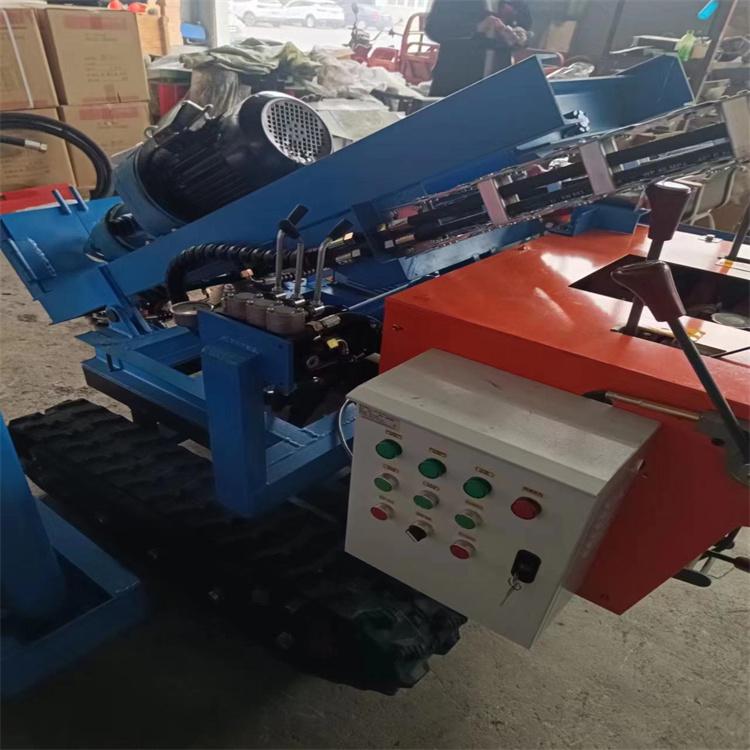 液压光伏打桩机助力光伏电站建设-河南雷力机械制造有限公司