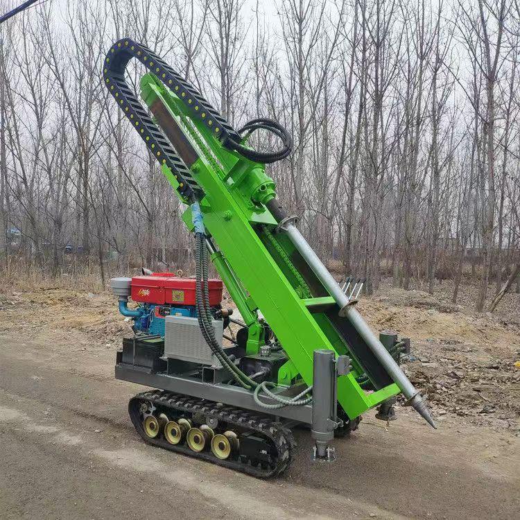 一机多用履带式光伏打桩机的应用与案例解析-河南雷力机械制造有限公司