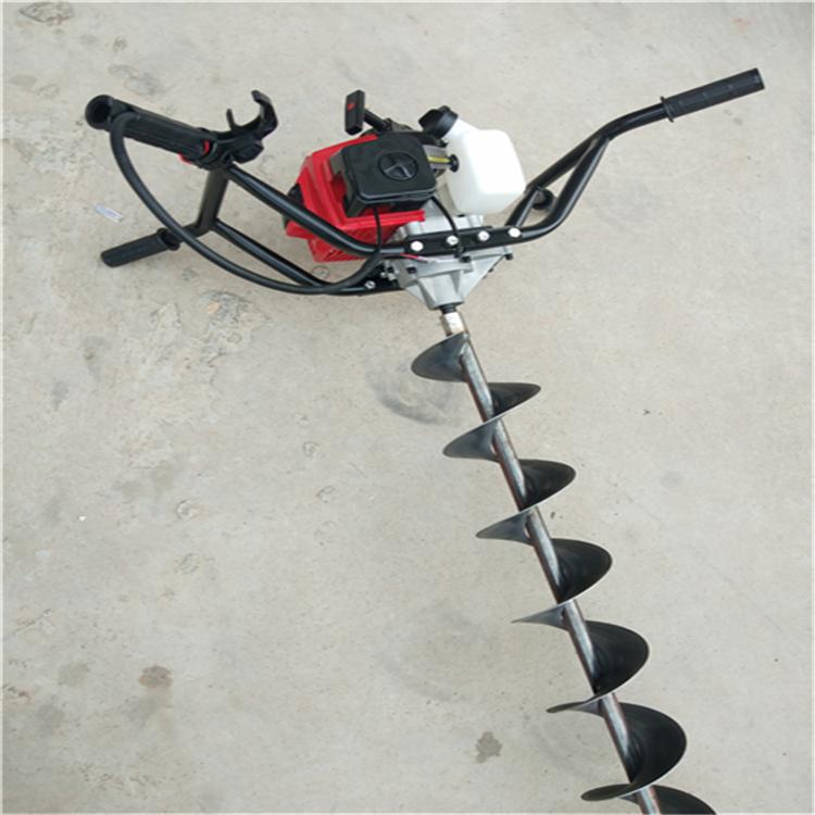 清桩钻孔机掏桩基具备充沛力量-河南雷力机械制造有限公司