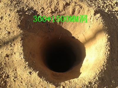 手扶管桩陶土机器和人工作业的区别-河南雷力机械制造有限公司