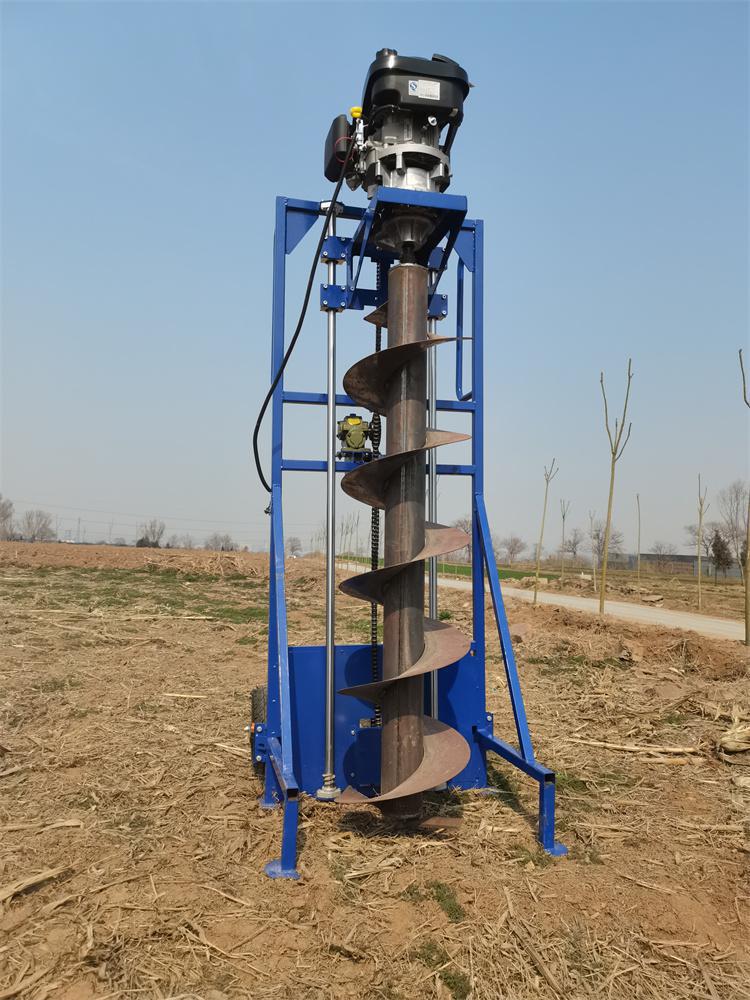 汽油钻孔机个子虽小但马力挺足-河南雷力机械制造有限公司