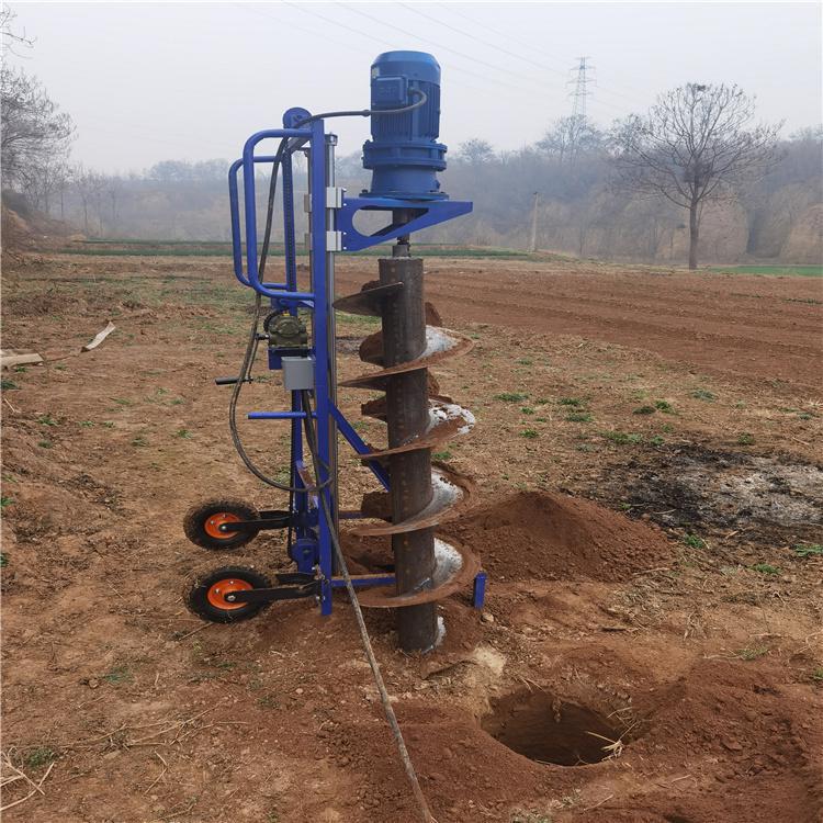 管桩清孔机的掏桩芯特征-河南雷力机械制造有限公司