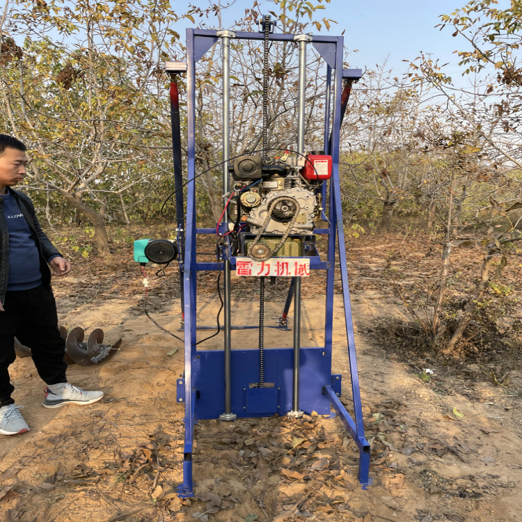 新式管桩芯清土机掏泥螺旋钻-河南雷力机械制造有限公司
