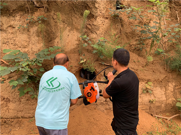 桩孔清理机合适的掏桩土设备-河南雷力机械制造有限公司